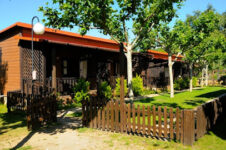 CAMPING - BUNGALOWS COMPLEJO TURISTICO LA MATA - Madrigal de la Vera